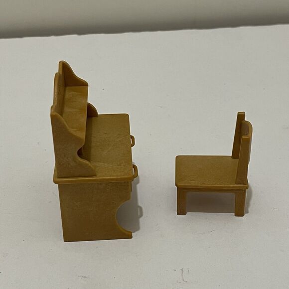 Sylvanian Families Calico Critters Surest Study Desk & Chair Drawers Tan Epoch - Picture 3 of 8